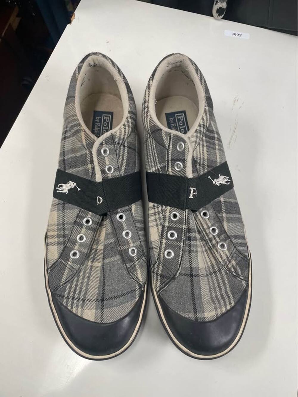 Dress shoe